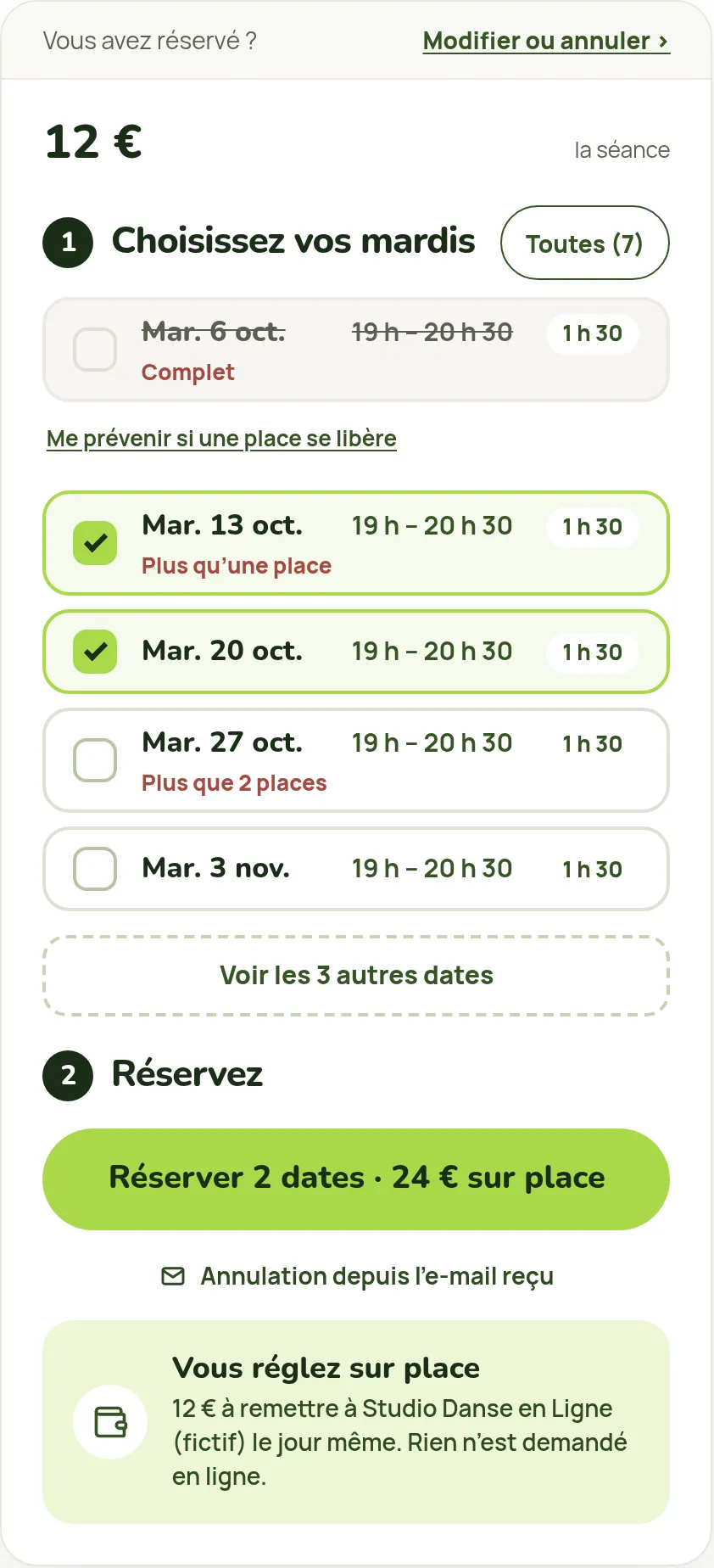 Carte de réservation d’un cours de danse du mardi à 12 € la séance. Le mardi 6 octobre est barré et marqué Complet, avec le lien Me prévenir si une place se libère. Les mardis 13 et 20 octobre sont cochés ; le 13 indique Plus qu’une place, le 27 Plus que 2 places. Le bouton indique Réserver 2 dates, 24 € sur place.